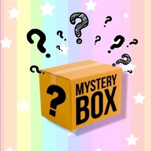 💋10 Full Sized Mystery Makeup Bundle Box
